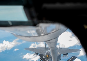91st ARS refuels 4FW F-15's during ACE capstone