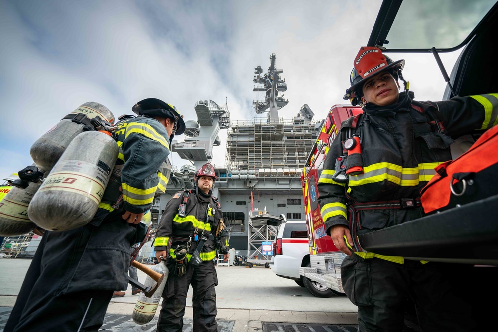 DVIDS - Images - USS Carl Vinson Conducts Chapter 13 Drill [Image 2 of 2]