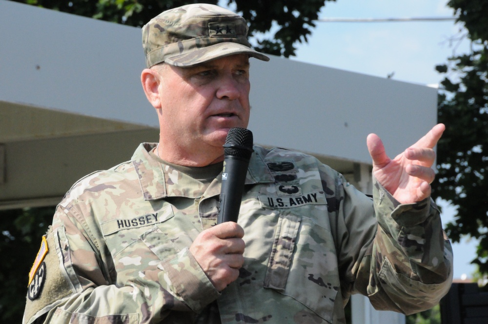 Army Reserve’s 200th Military Police Command welcomes new commanding general