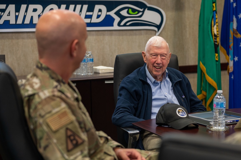 Former 92nd Bombardment Wing commander, retired General Shaud visits Fairchild