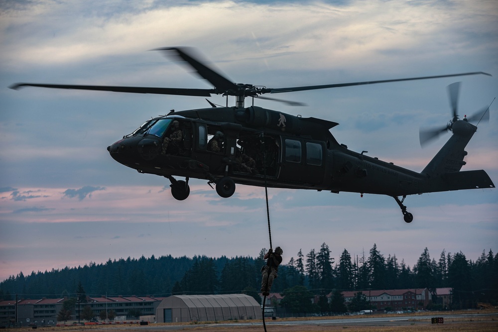 Warhawks facilitate 1st SFG (A) FRIES Training