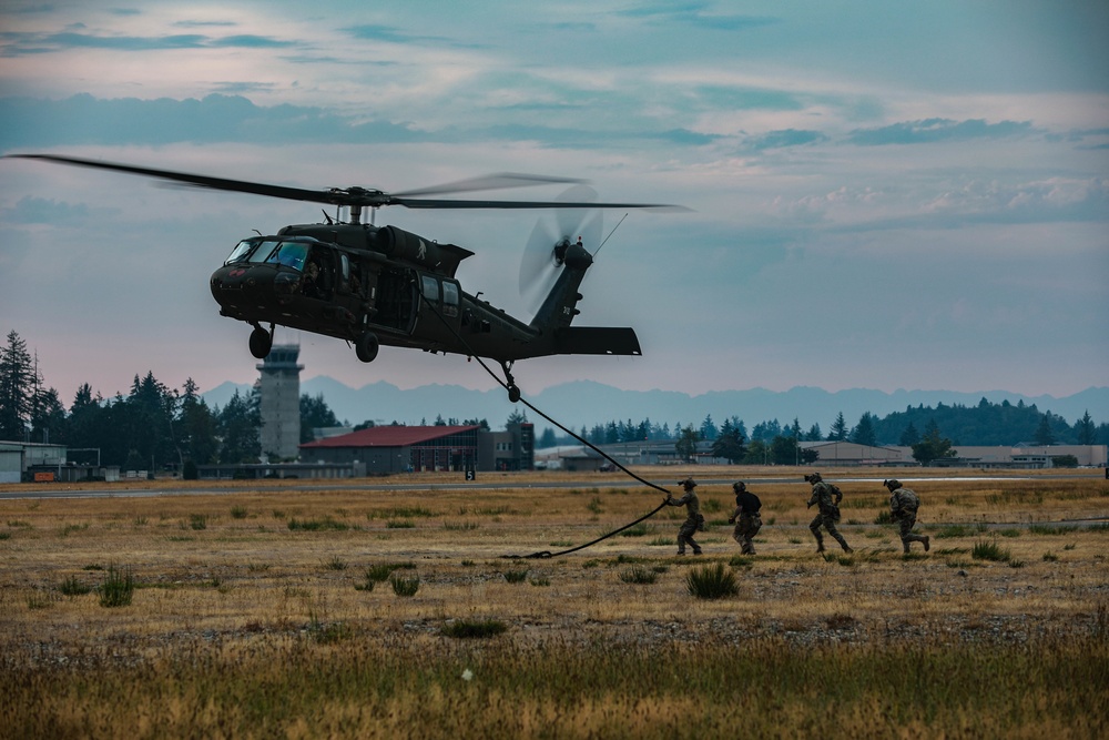 Warhawks facilitate 1st SFG (A) FRIES Training