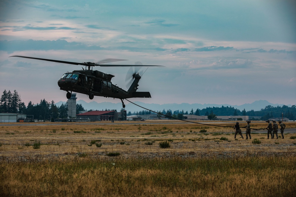 Warhawks facilitate 1st SFG (A) FRIES Training