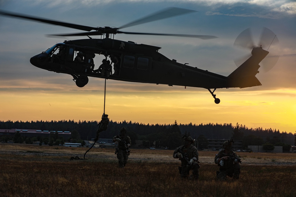 Warhawks facilitate 1st SFG (A) FRIES Training