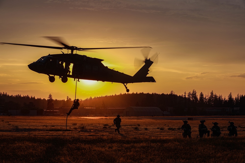 Warhawks facilitate 1st SFG (A) FRIES Training