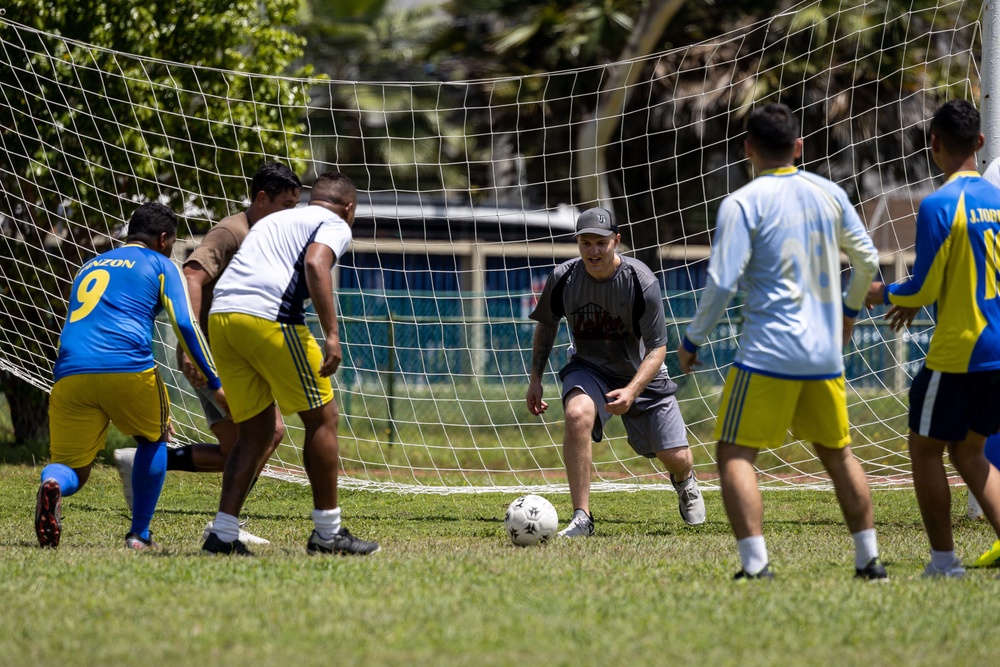 USNS Burlington and Colombian Sailors Play Together in Soccer