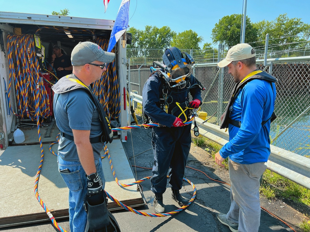 Dive OPS at Black Rock Lock