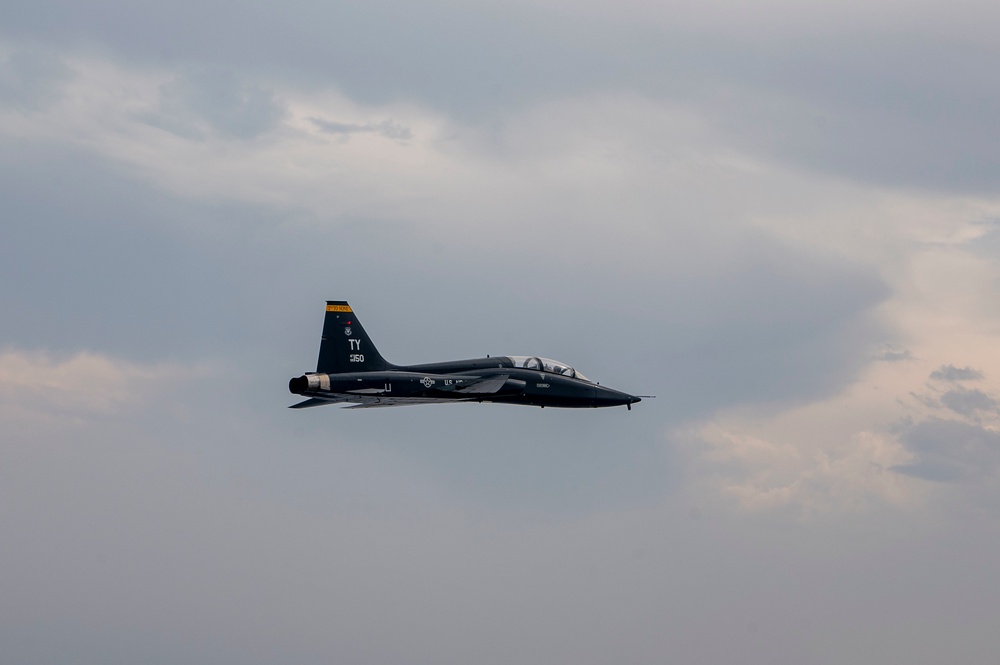 T-38s, F-35s take over Gunfighter Country