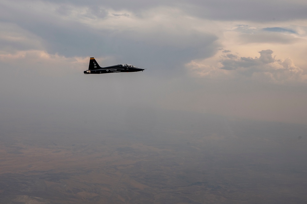 T-38s, F-35s take over Gunfighter Country