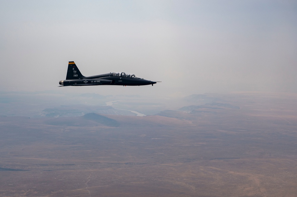 T-38s, F-35s take over Gunfighter Country