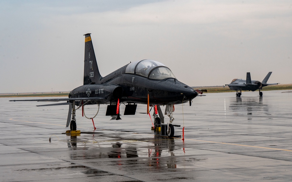 T-38s, F-35As take over Gunfighter Country