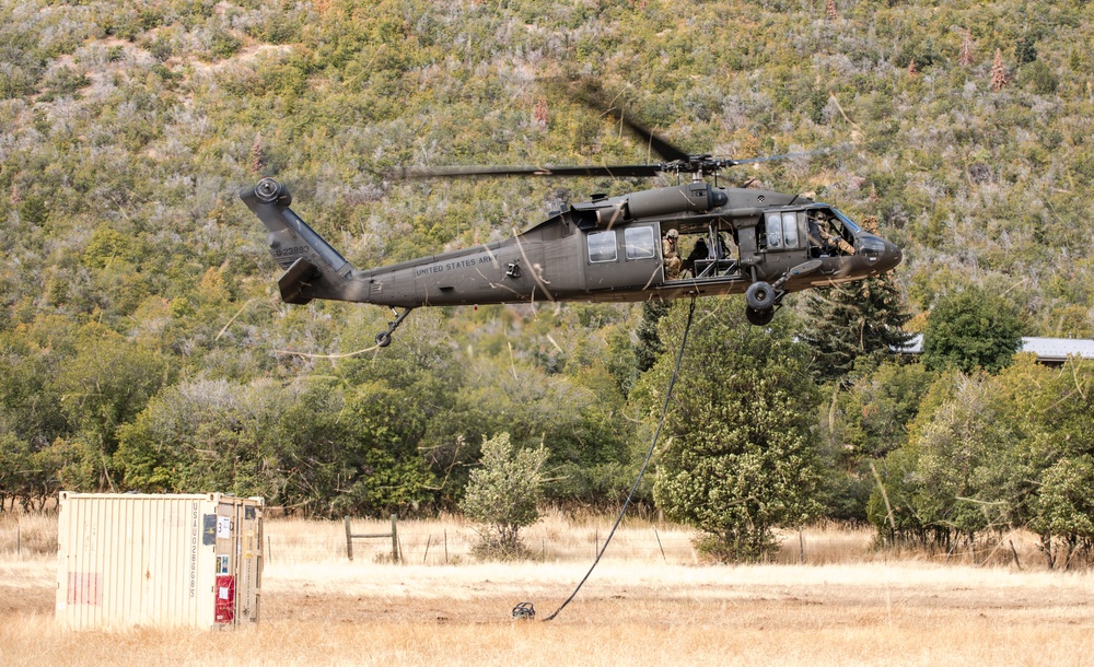 Soldiers with 2nd General Support Aviation Battalion, 211th Aviation Regiment, Utah National Guard, conduct sling-load operations