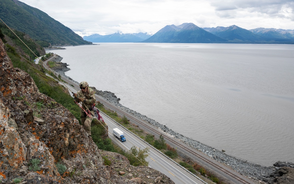 3rd ASOS TACPs conduct mountaineering training in Alaska