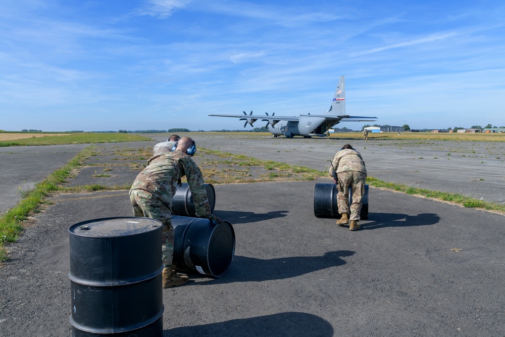 424th ABS Airmen conduct Combat Offload, Method B