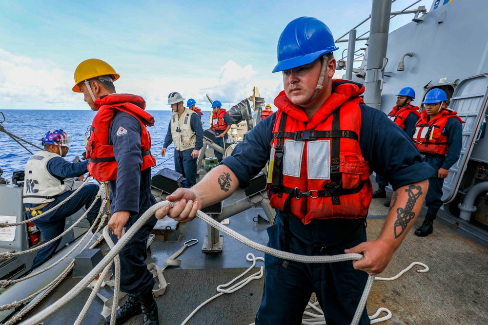 USS Higgins Conducts Small Boat Operation