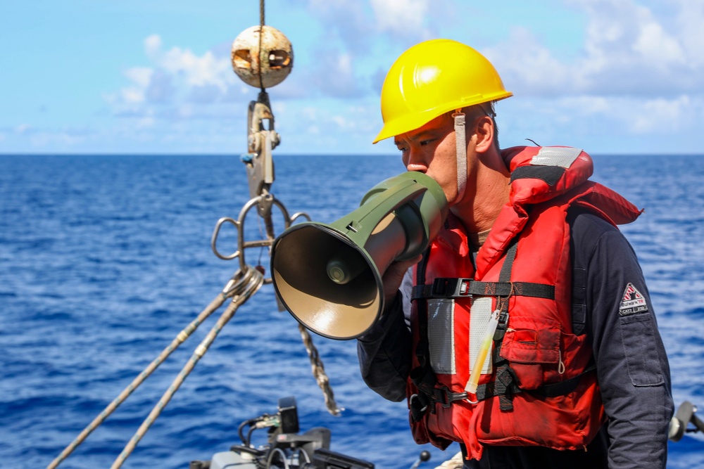 USS Higgins Conducts Small Boat Operation