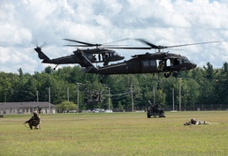 Community members watch strength, spirit of the 10th Mountain Division during live demonstration, Salute to Nation
