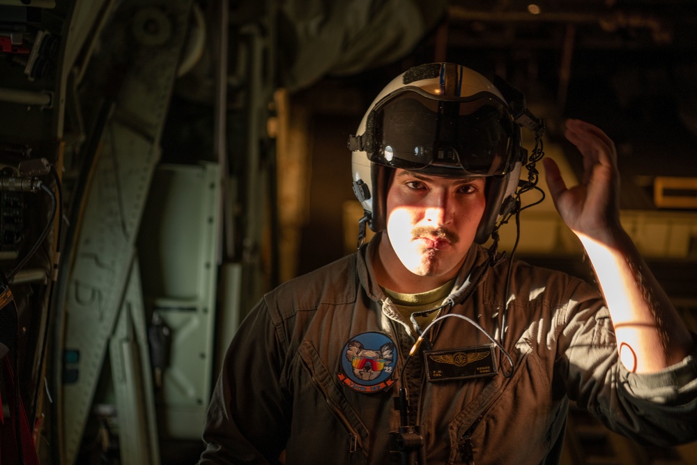 VMGR-152 and VMM-268 conducts aerial refueling during Exercise Pitch Black 22