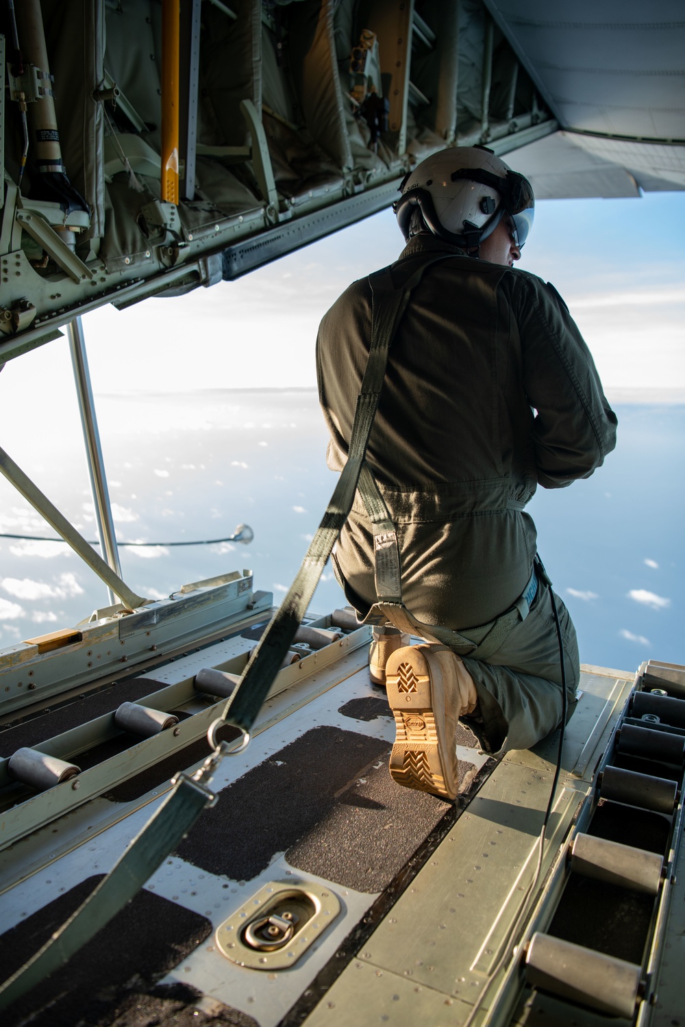 VMGR-152 and VMM-268 conducts aerial refueling during Exercise Pitch Black 22