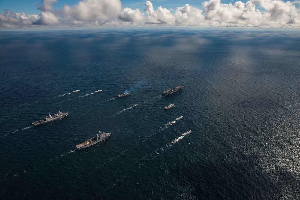 Kearsarge ARG Conducts Maneuvering Exercise with Swedish Navy