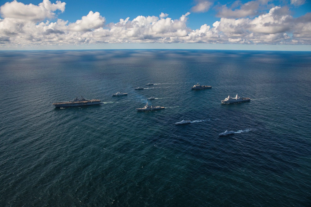 Kearsarge ARG Conducts Maneuvering Exercise with Swedish Navy