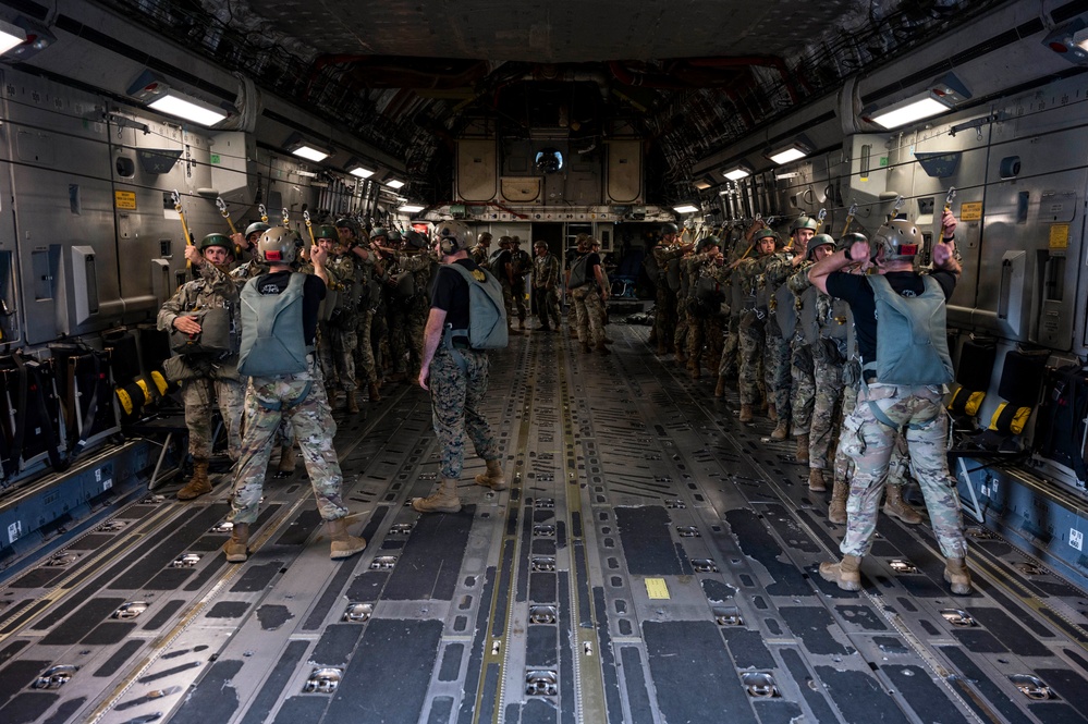 Members of Jumpmaster School Class 007-22 Conducts Final PWAC Test