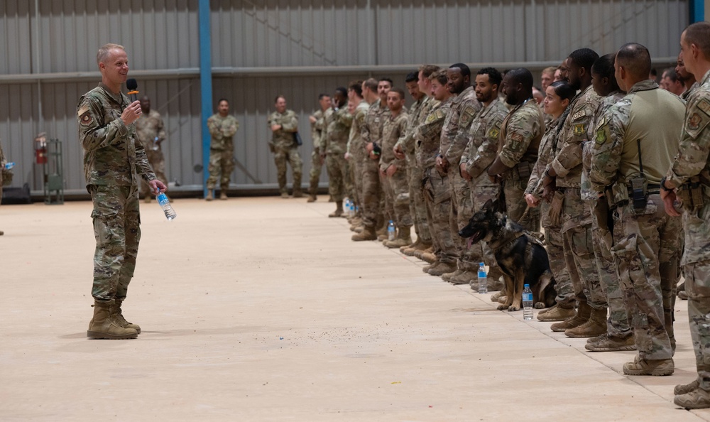 Third Air Force Commander visits Airmen in Niger