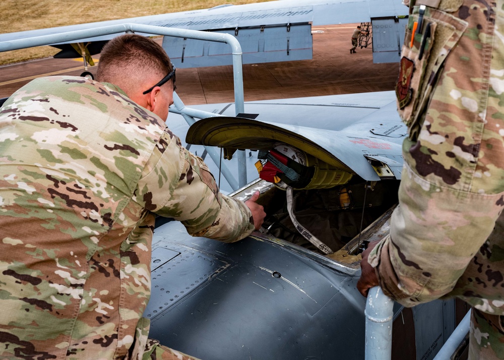 23rd Aircraft Maintenance Unit Receive a 23rd Expeditionary Bomb Squadron B-52H Stratofortress After Landing