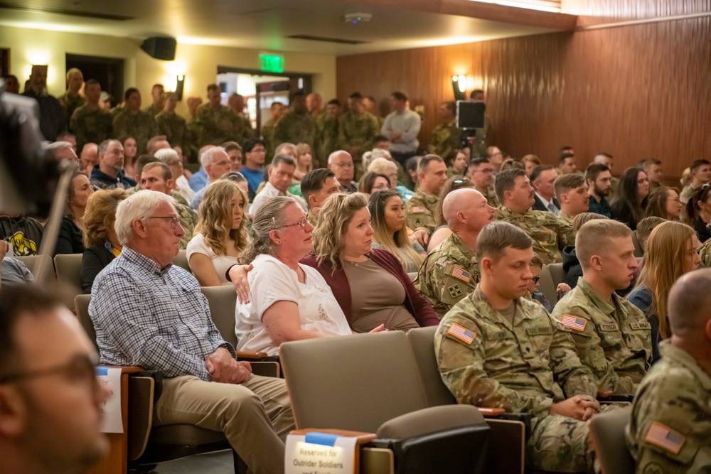 Farewell Ceremony for the 2-149th Aviators &quot;Wyoming Outriders&quot;