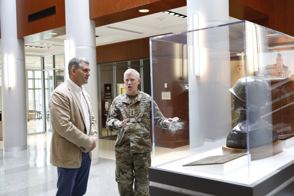 Mayor of Sumter visits U.S. Army Central