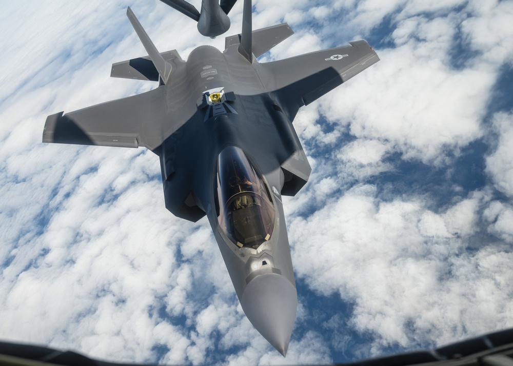 Fairchild Fuels Air Force F-35s during Navy Gray Flag