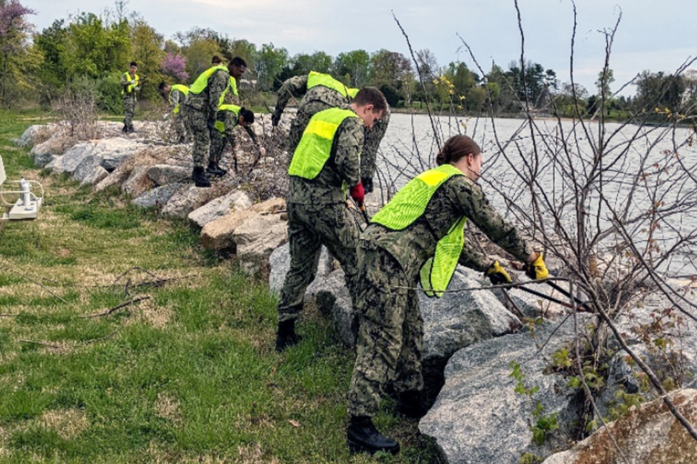 DoD Installations Lead Charge in Collecting Nearly 22,500 Pounds of Trash from Chesapeake Bay Watershed