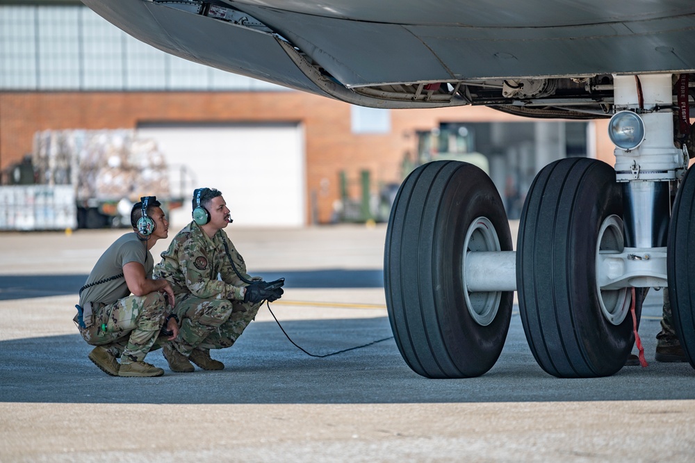 Airmen train, deliver humanitarian aid to Honduras