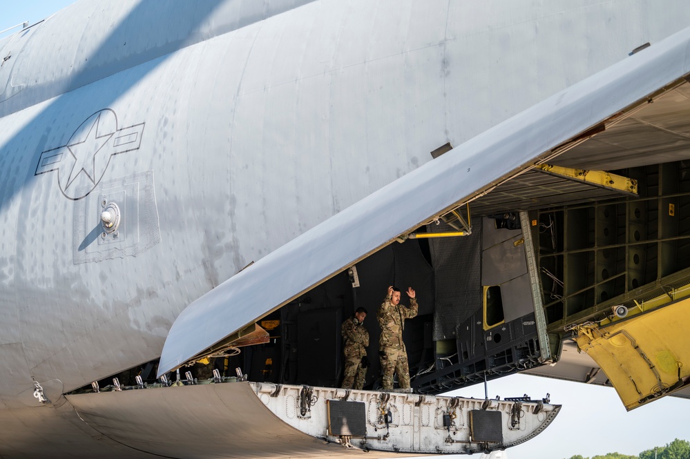 Airmen train, deliver humanitarian aid to Honduras