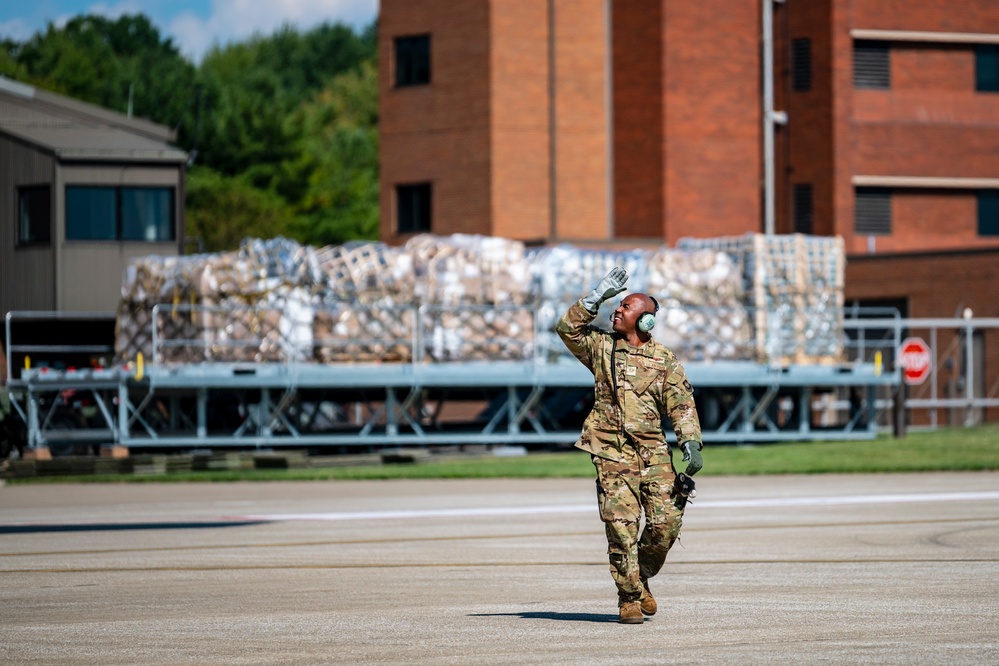 Airmen train, deliver humanitarian aid to Honduras