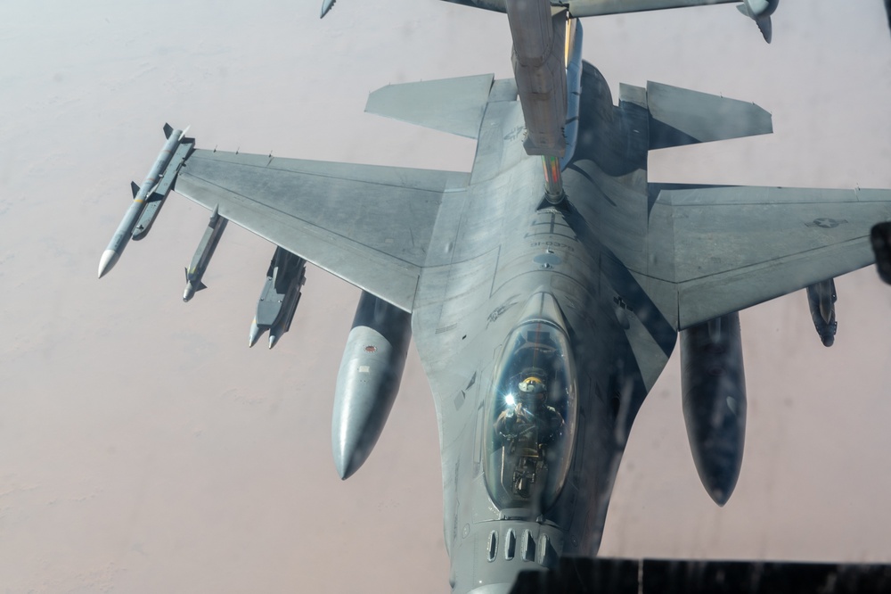 908th EARS fuels 79th EFS over CENTCOM AOR