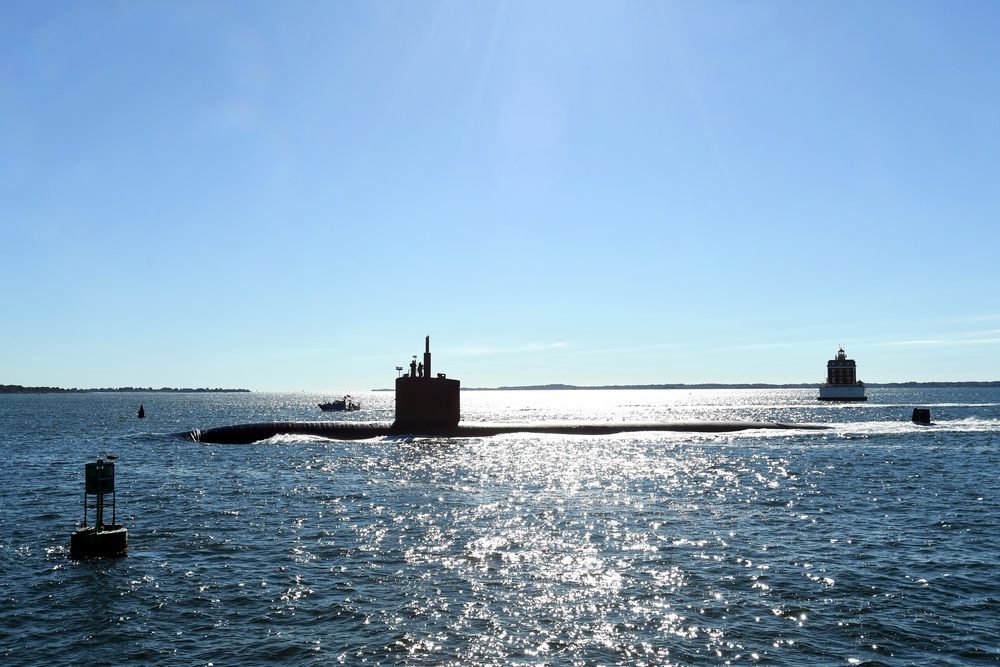 USS San Juan (SSN 751) returns from routine operations to Naval Submarine Base New London