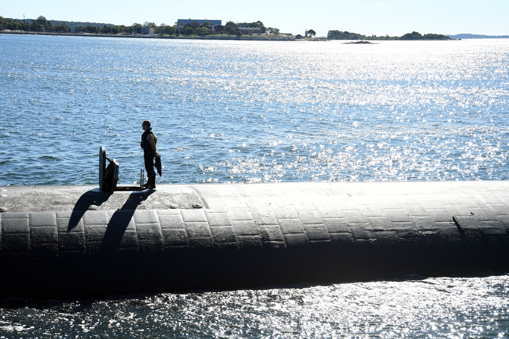 USS San Juan (SSN 751) returns from routine operations to Naval Submarine Base New London