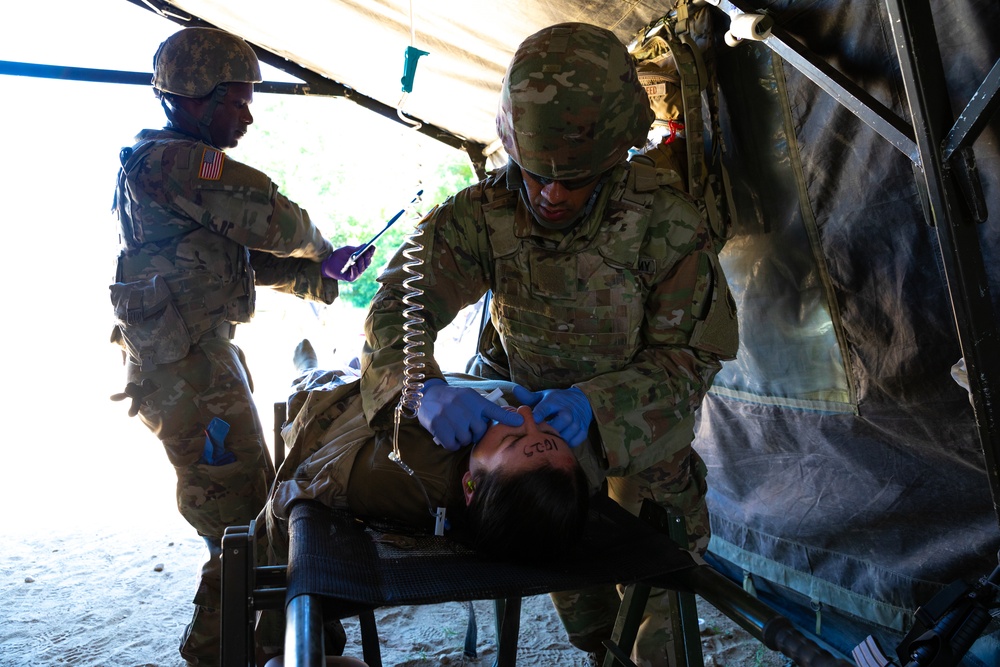 Army Guard and Reserve Soldiers Train to Become Combat Medics