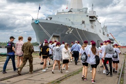 Children of Ukraine visit USS Arlington