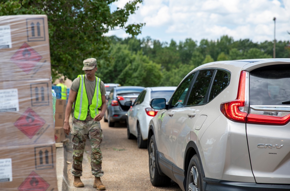 MSNG at Northwest Jackson Middle School assist with Water in Jackson