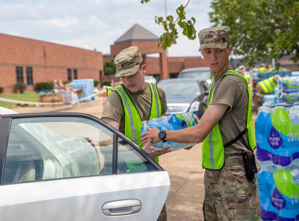 MSNG at Northwest Jackson Middle School assist with Water in Jackson