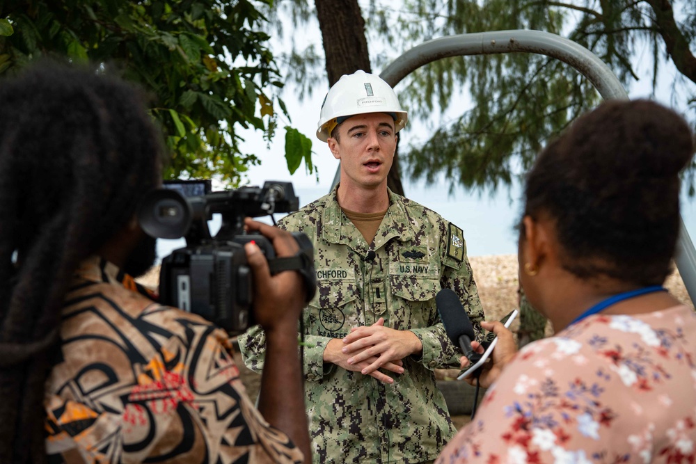 Pacific Partnership 2022 Personnel and Solomon Islands’ Locals Renovate Rove Children’s Park