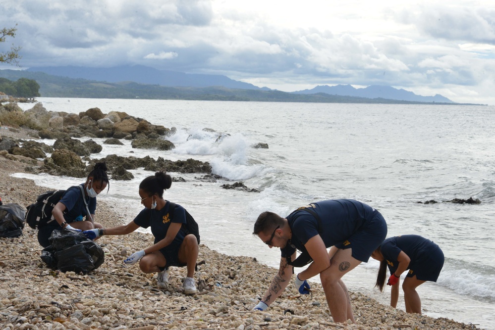 Pacific Partnership 2022 participates in a beach clean-up