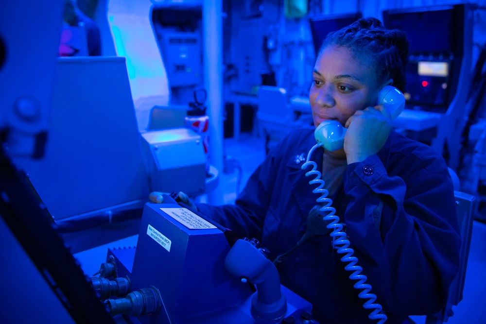 USS Minneapolis-Saint Paul Conducts Flight Operations