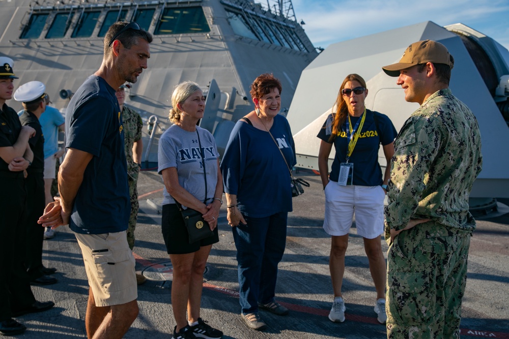 USS Minneapolis-Saint Paul Hosts Tours in Annapolis