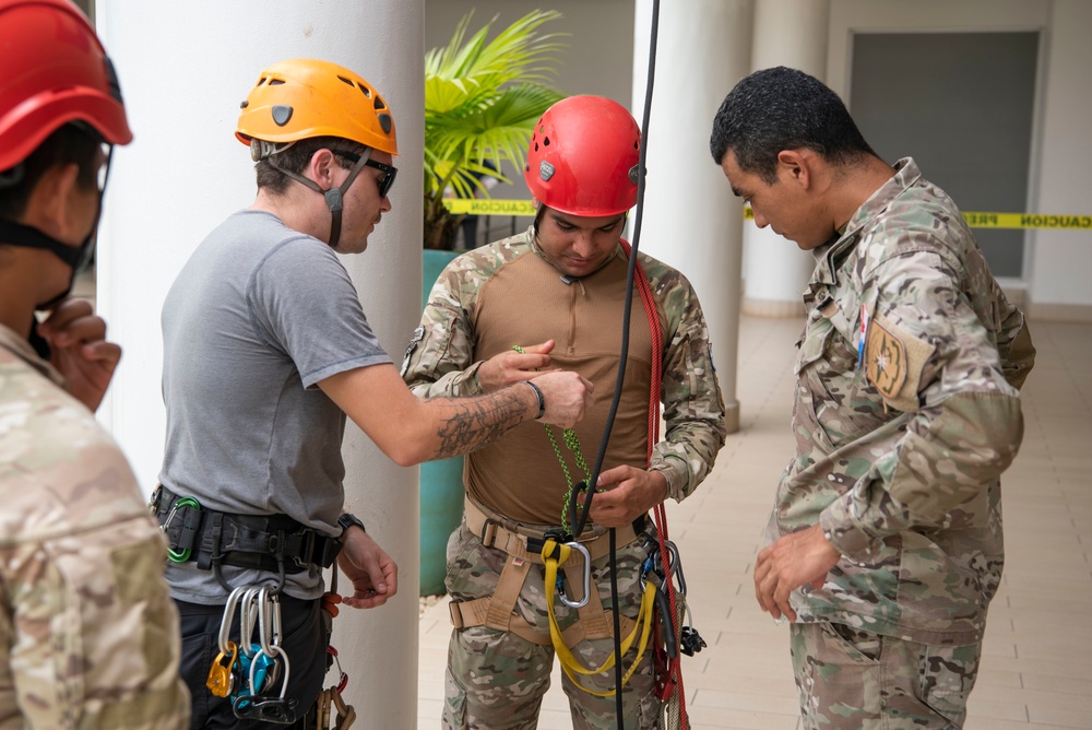 DPAA Conducts Mountain Training in Panama