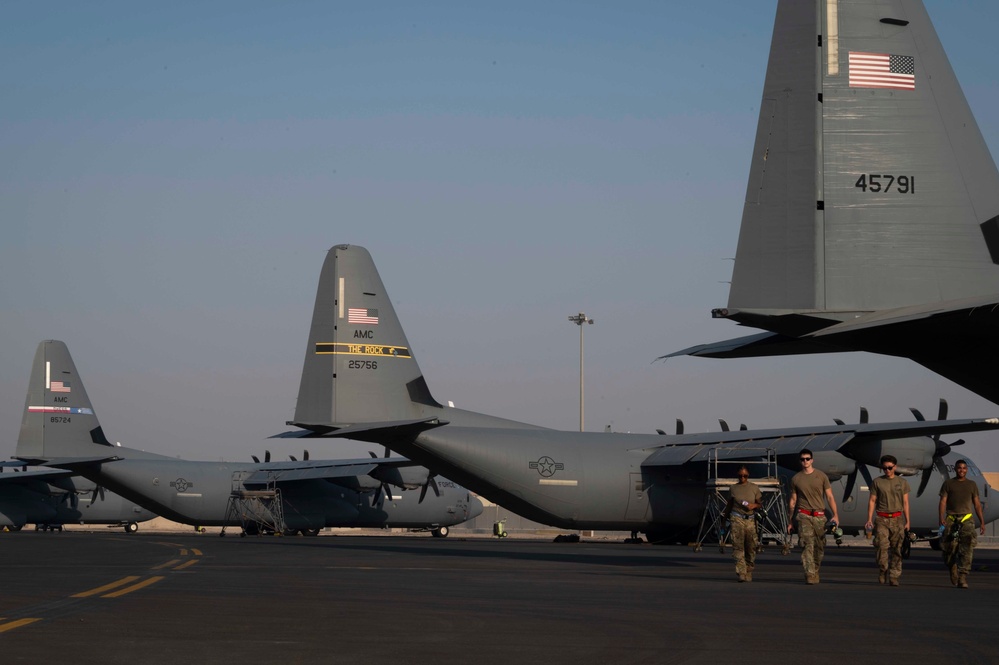 Ali Al Salem says goodbye to 41st EAS, welcome to 39th EAS