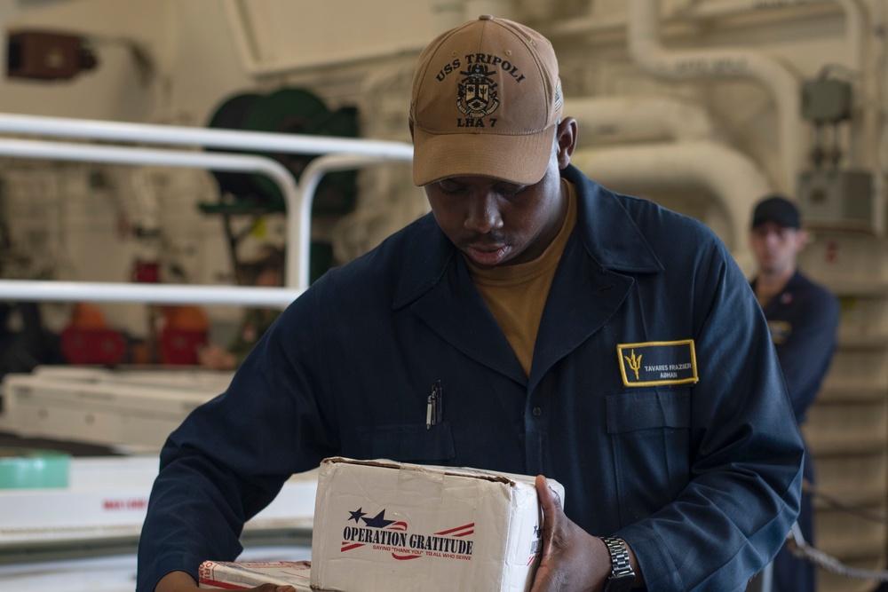 Sailors Receive Mail