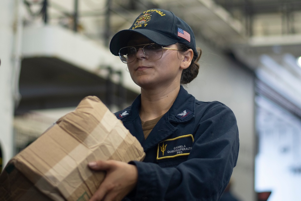 Sailors Receive Mail